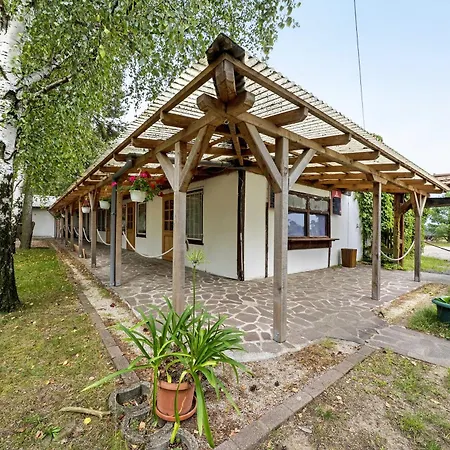 4 - Kimbucht Prázdninový areál *